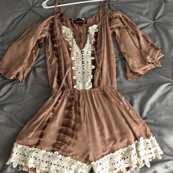 Romper - Picture 1 of 2